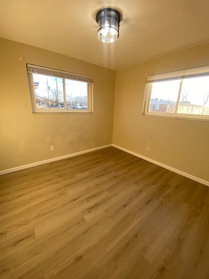 814 Schirmer St #C - Photo 7 of 8