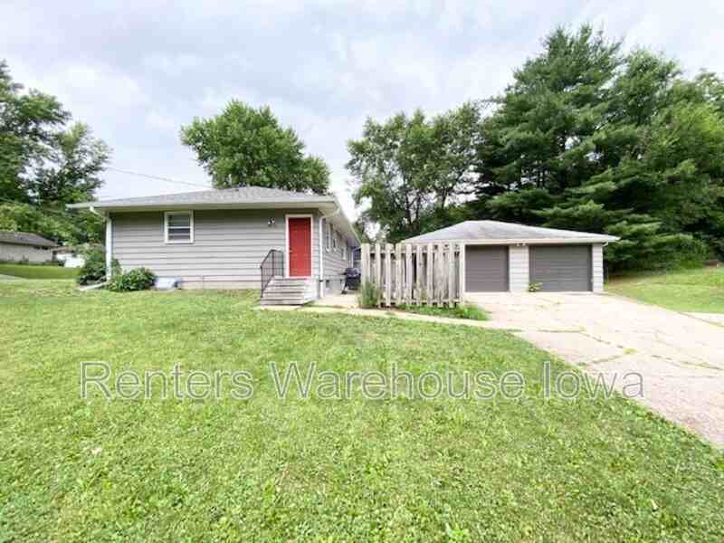 2731 Bennett Ave - Photo 2 of 29