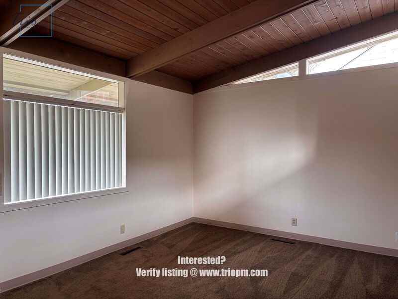 1889 Hilyard St - Photo 2 of 11