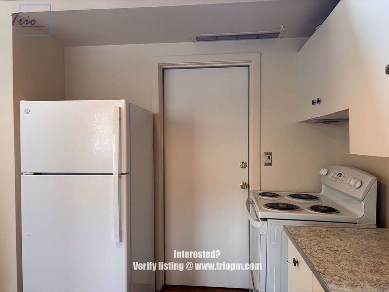 1889 Hilyard St - Photo 5 of 11