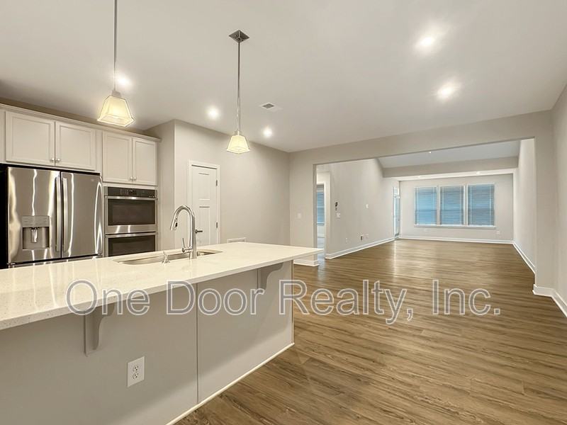 105 Ironsmith Way - Photo 5 of 30