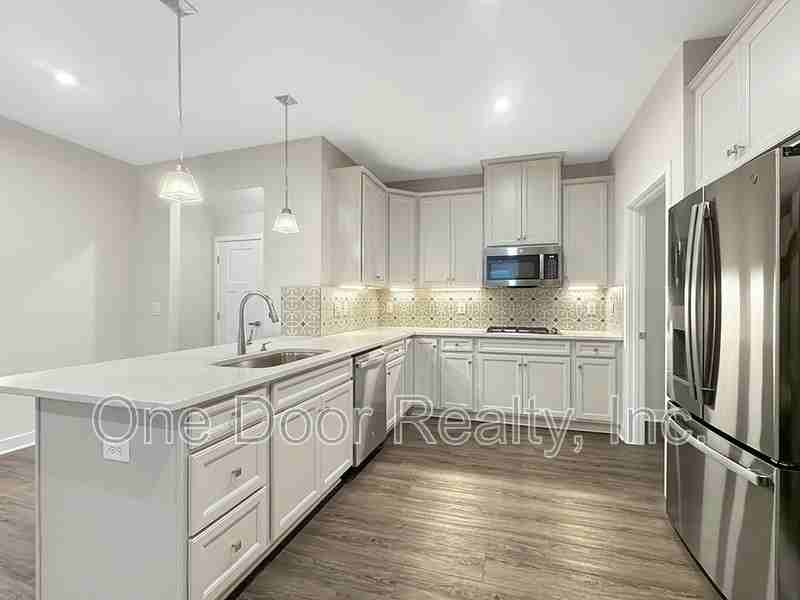 105 Ironsmith Way - Photo 7 of 30