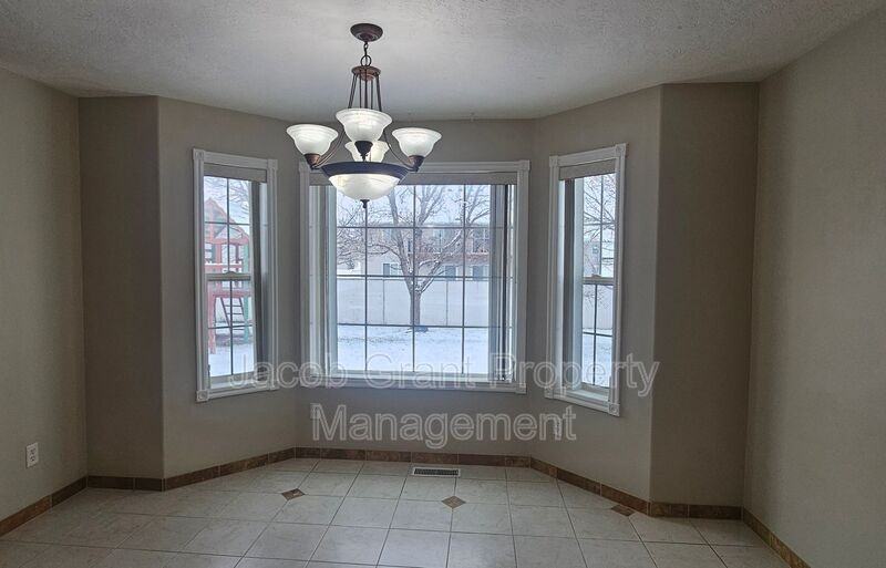 3030 Devonwood Dr - Photo 6 of 25