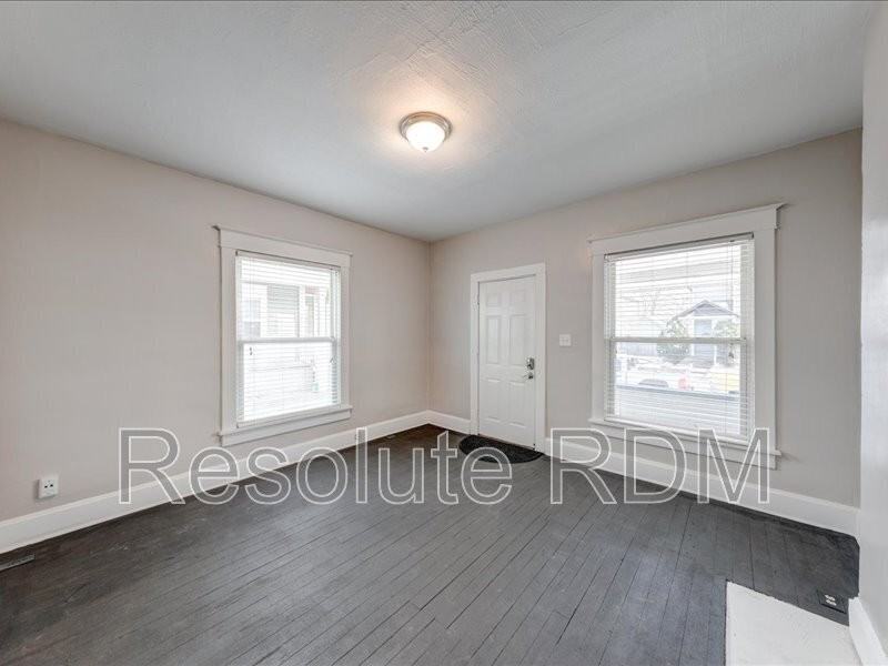 1624 Yandes Street - Photo 6 of 29