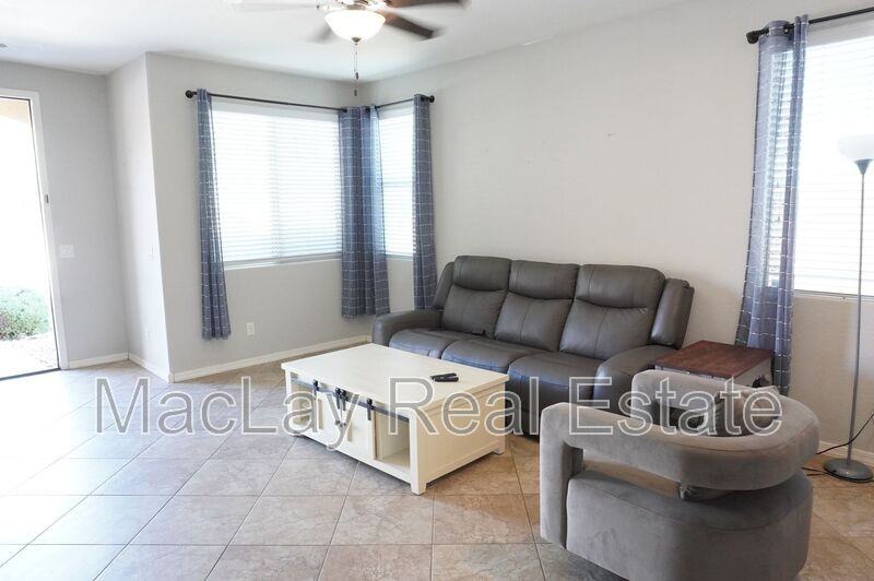 2981 E Nighthawk Way - Photo 3 of 21