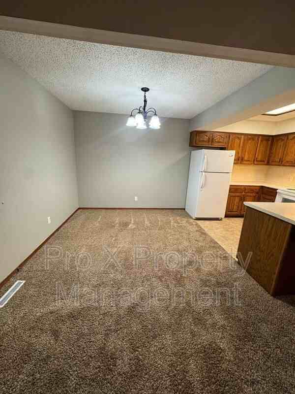 296 Streamside Court - Photo 5 of 20