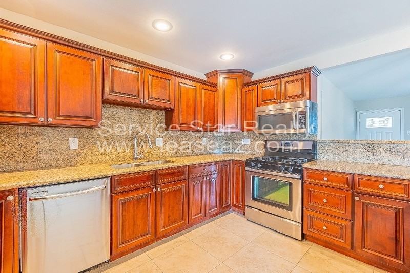 1726 North 75th Place - Photo 7 of 32