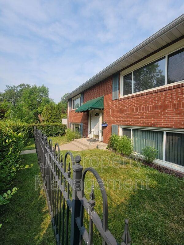 1305 2nd Avenue North #01 - Photo 3 of 30