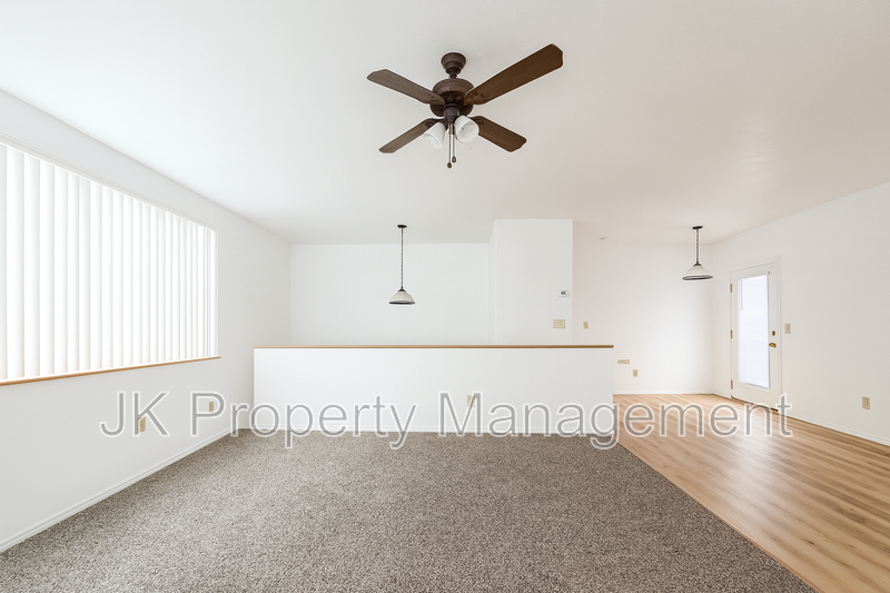 819 6th Ave S #1 - Photo 4 of 19