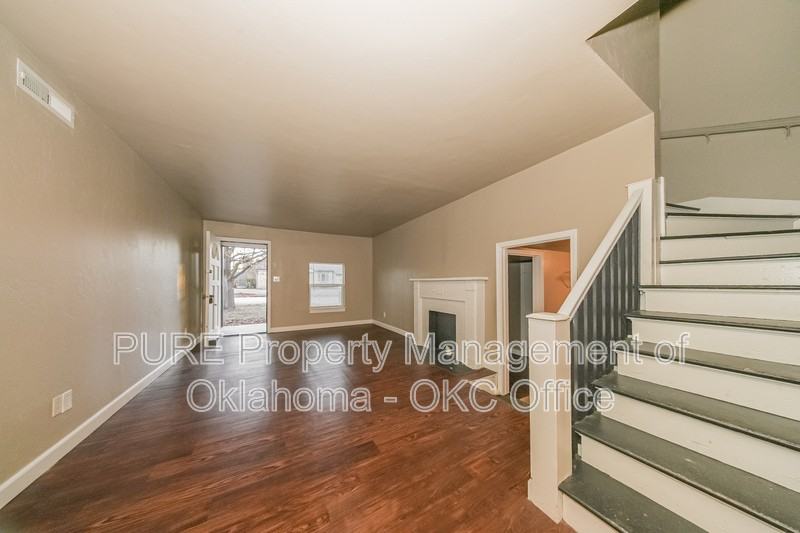 1309 Ne 38th St - Photo 3 of 18