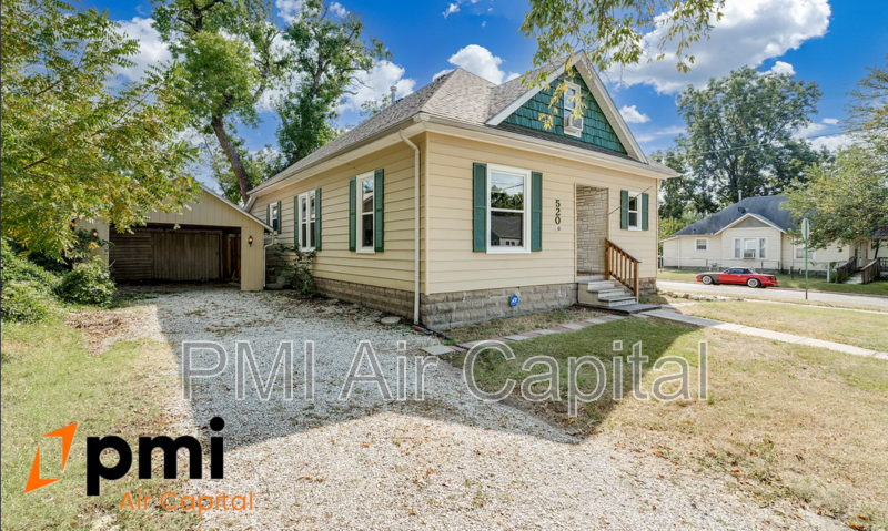 520 Old Main Street - Photo 2 of 11