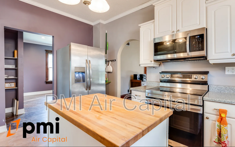 520 Old Main Street - Photo 5 of 11