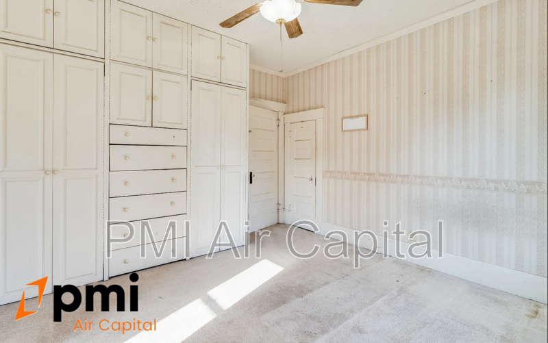 520 Old Main Street - Photo 7 of 11