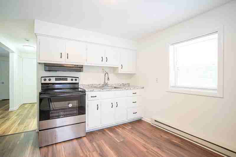 98 Alhambra Cir N #1B - Photo 2 of 12