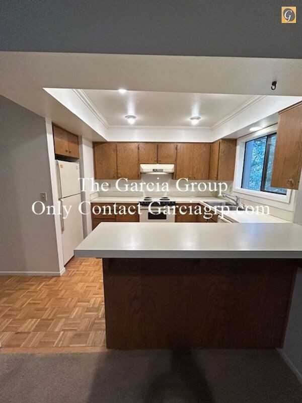 315 Cervantes - Photo 2 of 19