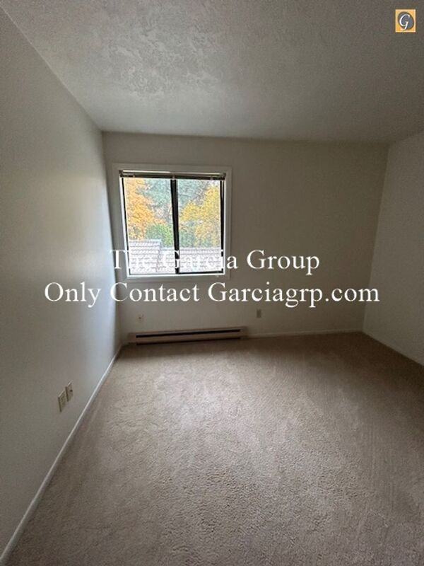 315 Cervantes - Photo 7 of 19