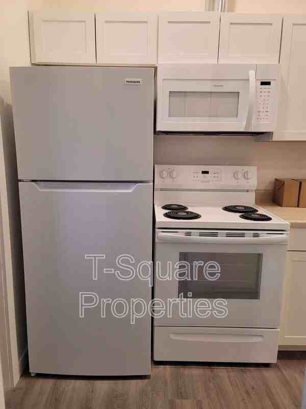 715 Cedar Ave #104 - Photo 2 of 18