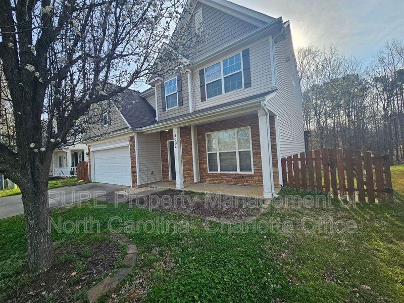 5004 Centerview Dr - Photo 4 of 11