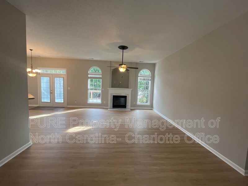 5895 Brookstone Dr Nw - Photo 6 of 23