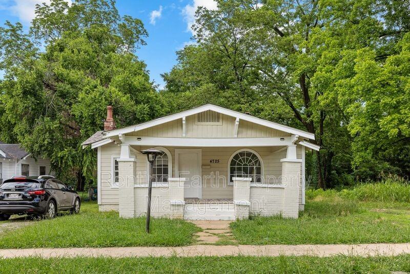 4725 Court R - Photo 2 of 18