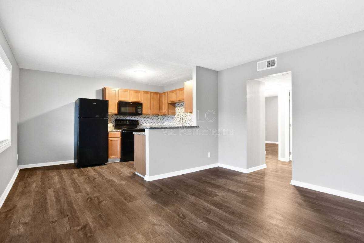 4200 Medallion Ct #512 - Photo 3 of 10