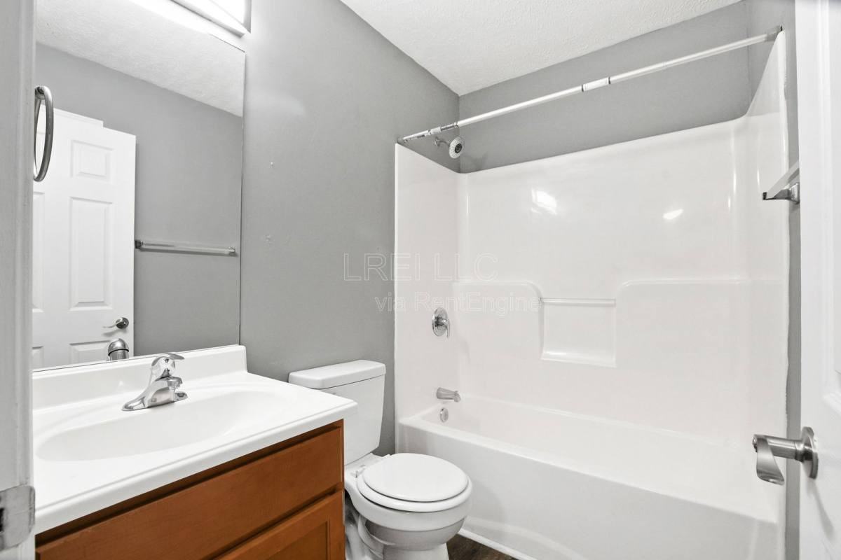 4200 Medallion Ct #512 - Photo 6 of 10