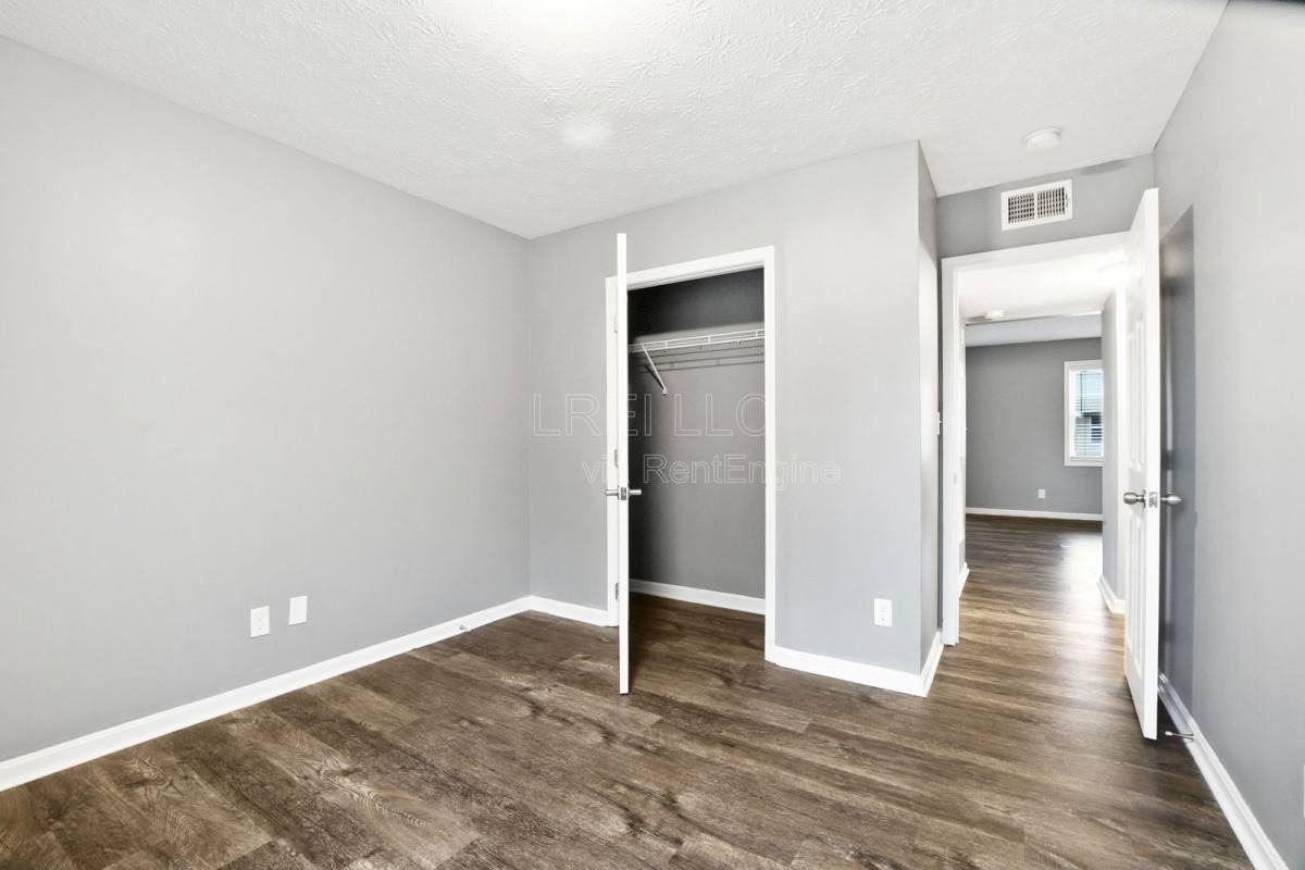 4200 Medallion Ct #512 - Photo 7 of 10