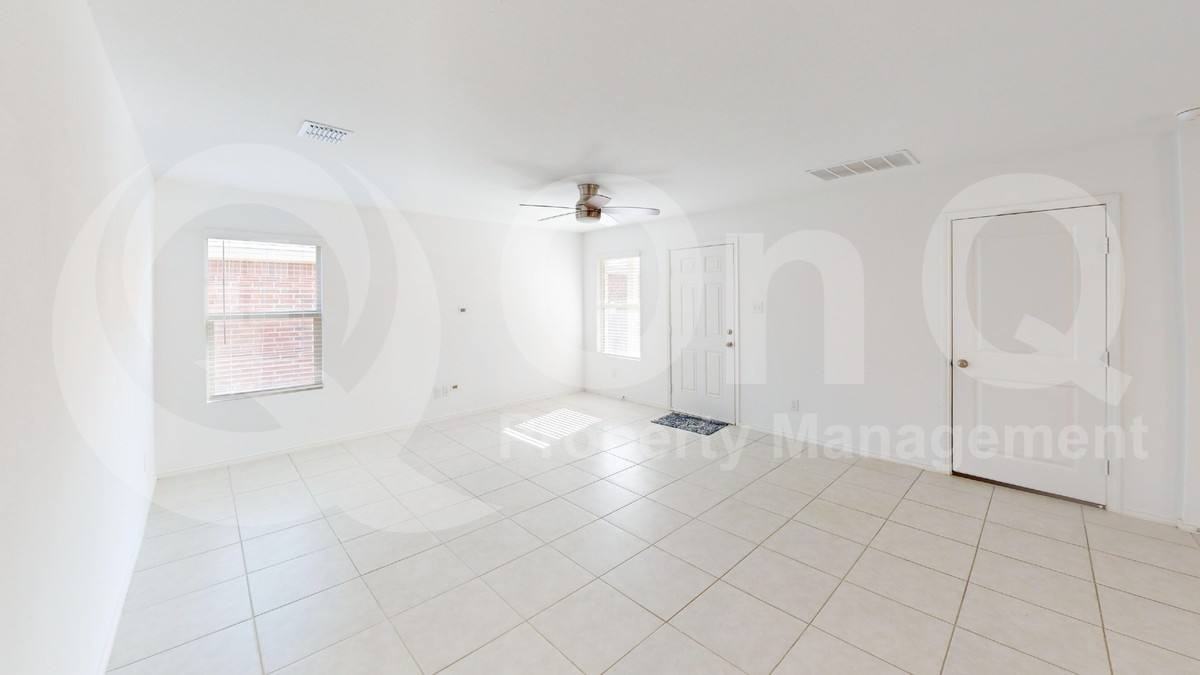 14065 Haggerston Dr - Photo 3 of 10