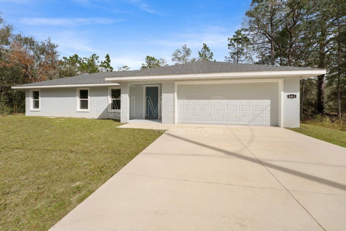 9461 N Sandree Dr - Photo 3 of 10