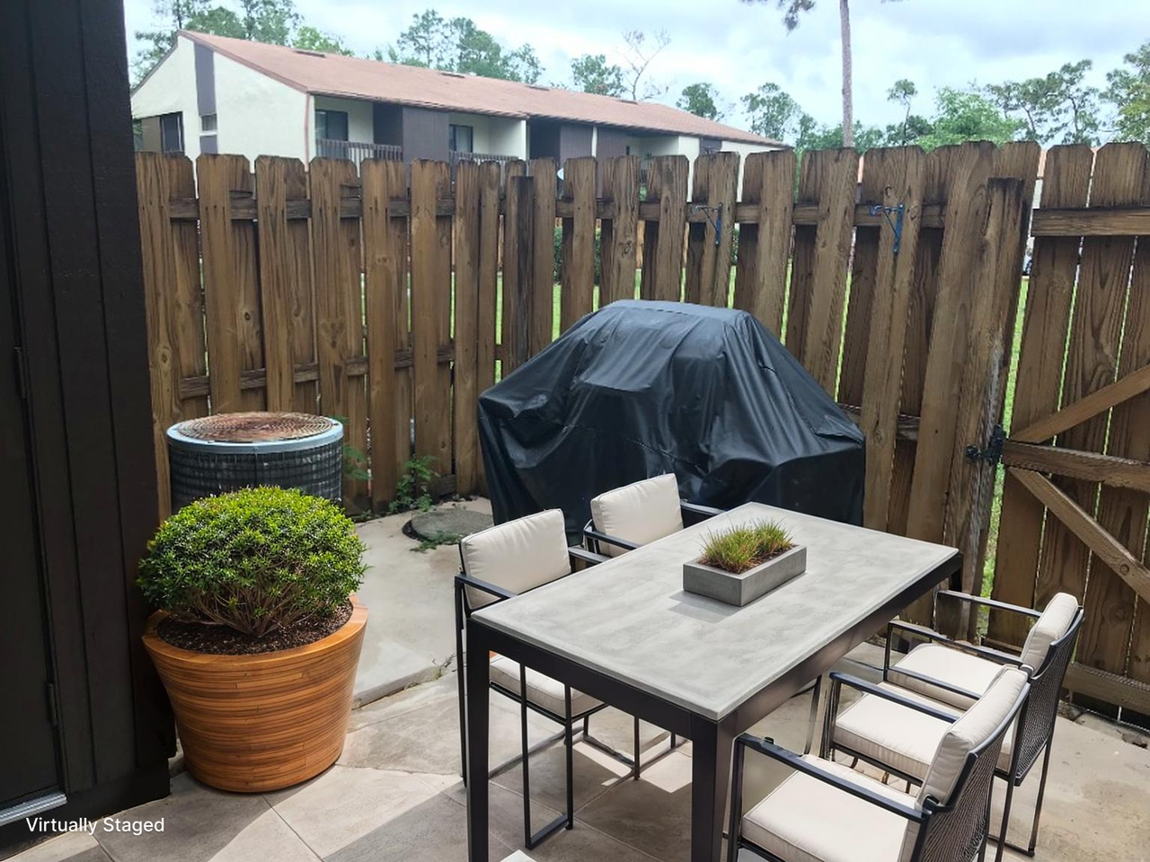 2649 Surrey Court - Photo 7 of 18