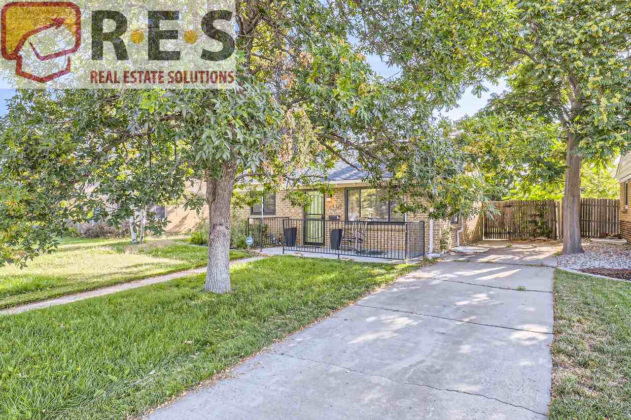 2832 Pontiac Street - Photo 5 of 28