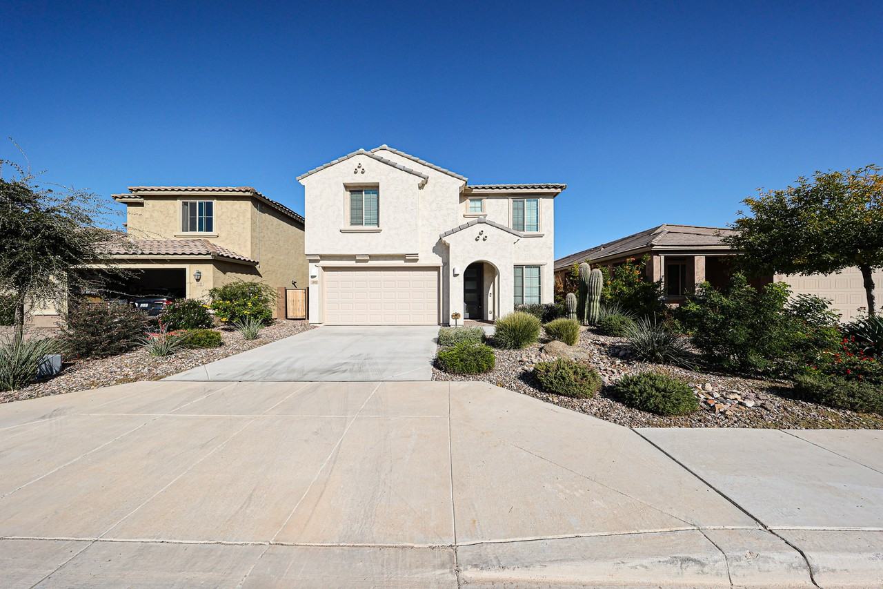 1400 W Flintlock Dr - Photo 2 of 50