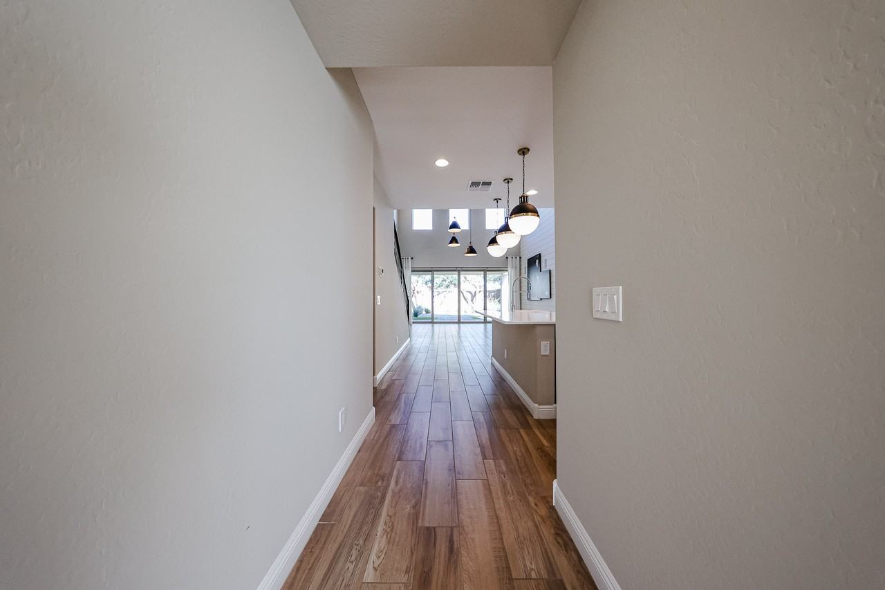 1400 W Flintlock Dr - Photo 5 of 50