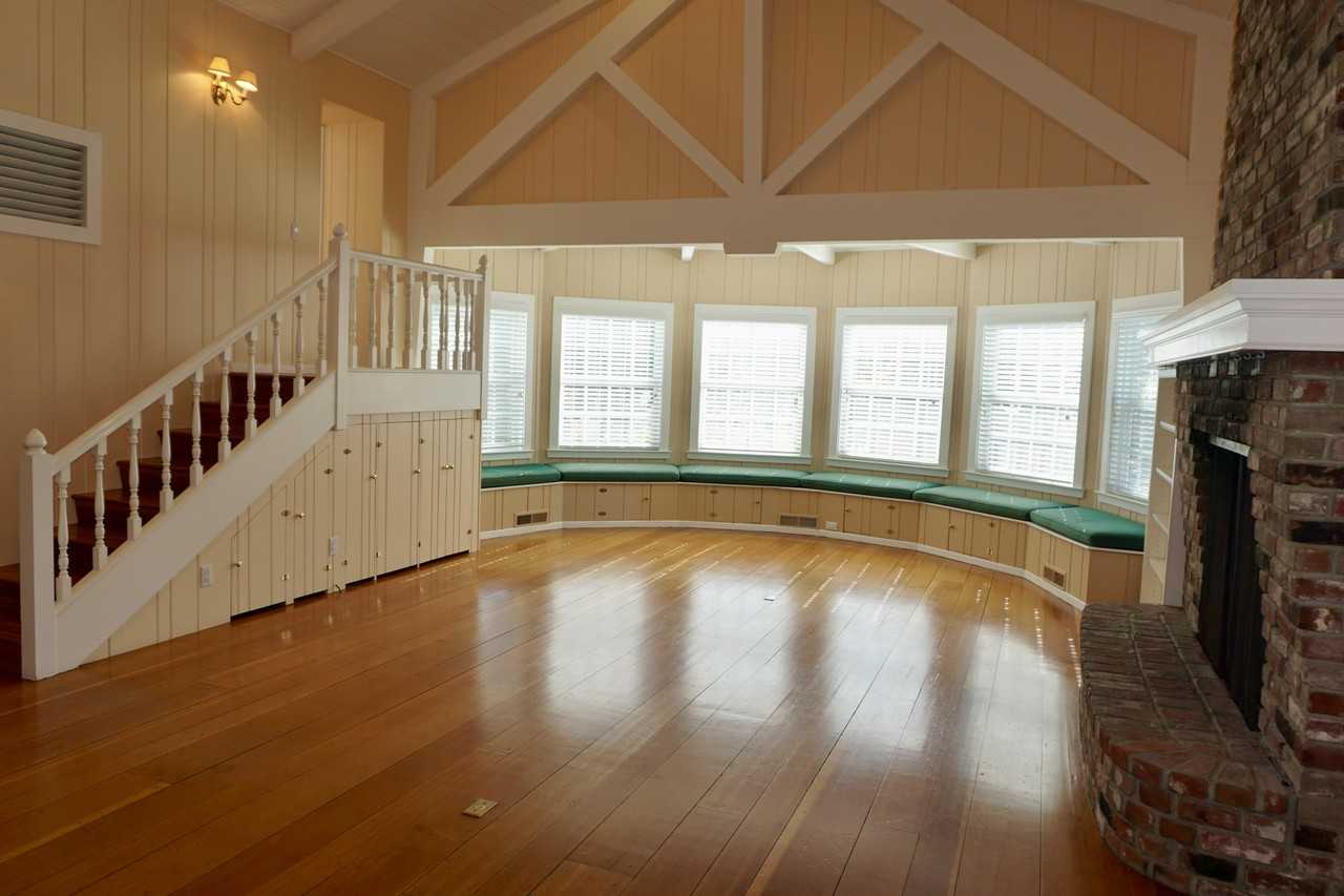 20271 Merrick Drive - Photo 2 of 22