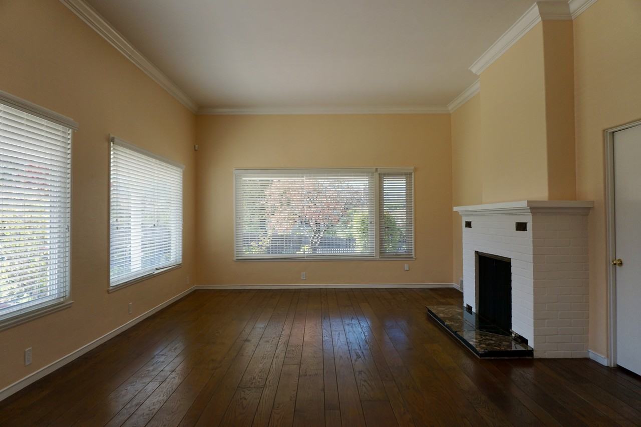 20271 Merrick Drive - Photo 3 of 22