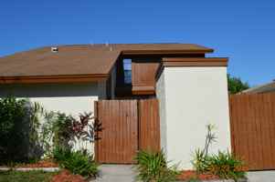 featured image of 10305 Fernglen Pl