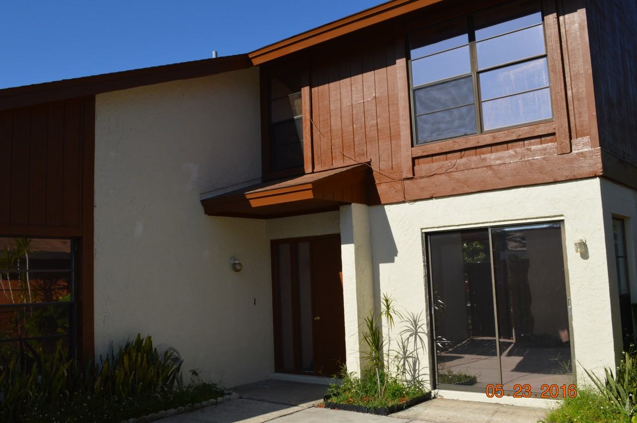 10305 Fernglen Pl - Photo 2 of 24