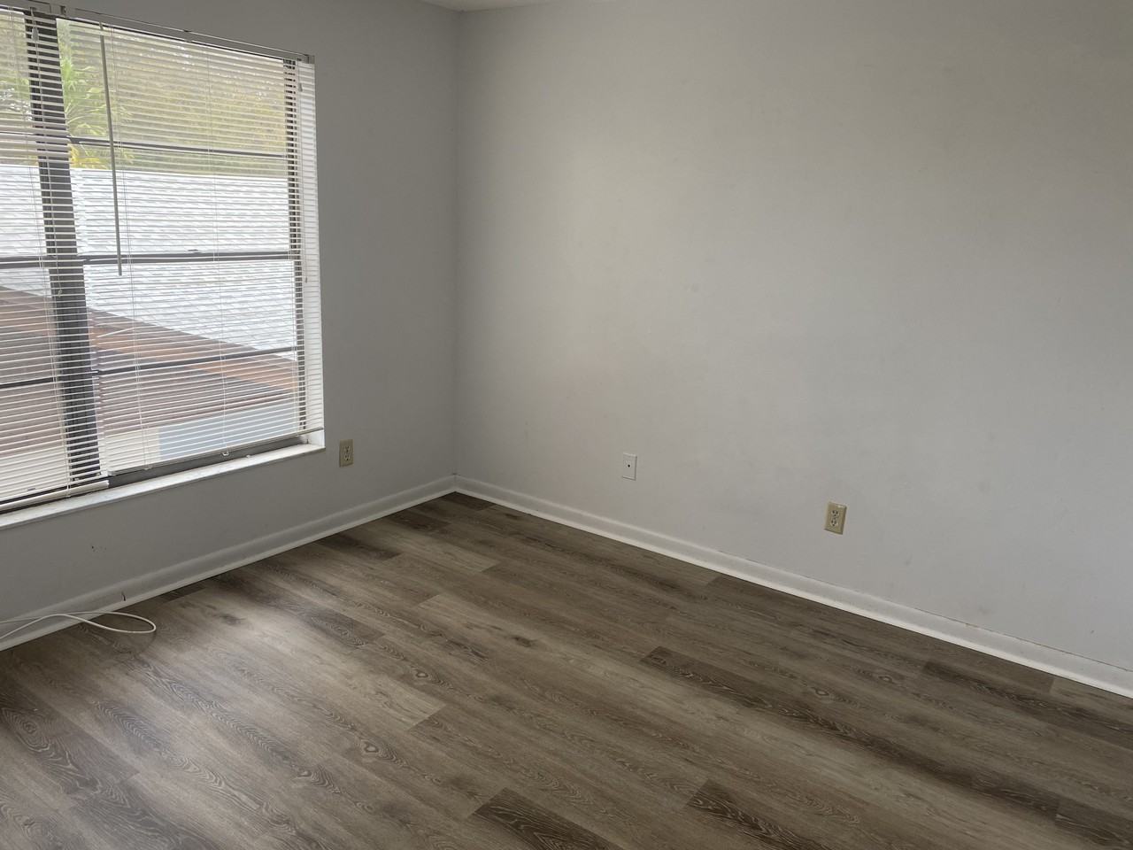 10305 Fernglen Pl - Photo 6 of 24