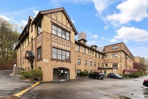 featured image of 1029 Pleasant Street #25