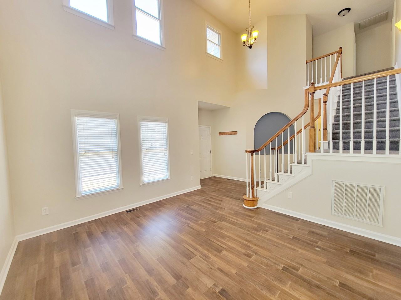 820 Penncross Drive - Photo 6 of 50