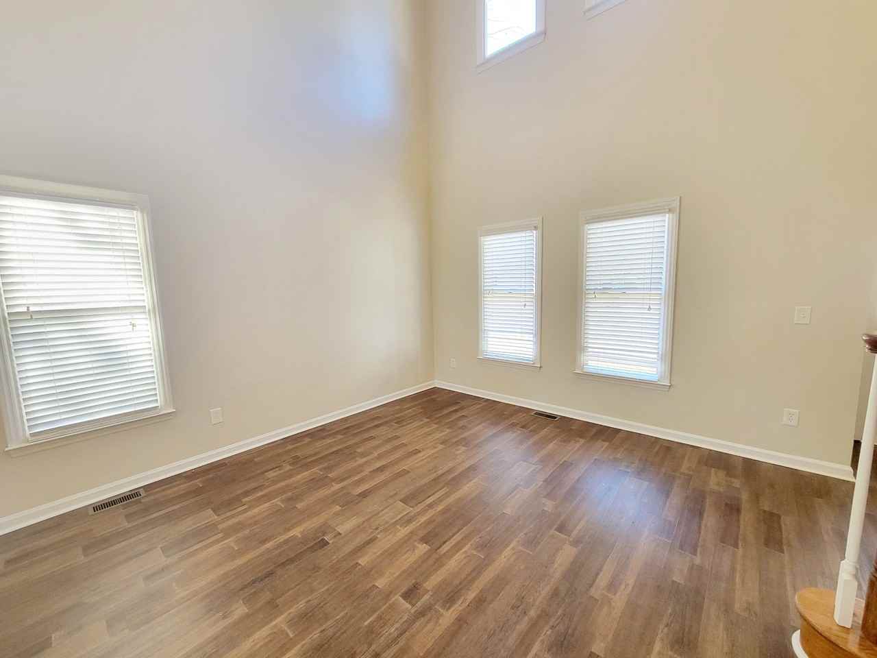 820 Penncross Drive - Photo 7 of 50