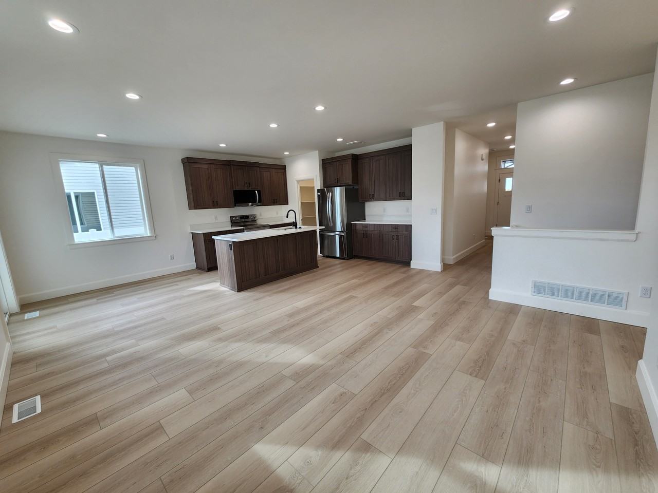 4621 Legacy Village Ln - Photo 6 of 14