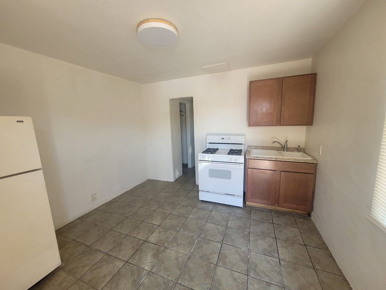 712 West Fillmore Street #C - Photo 2 of 7