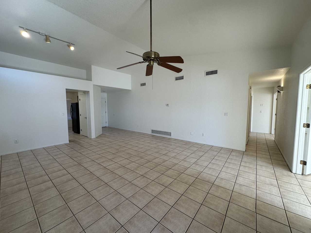 8180 N Streamside Ave - Photo 6 of 27