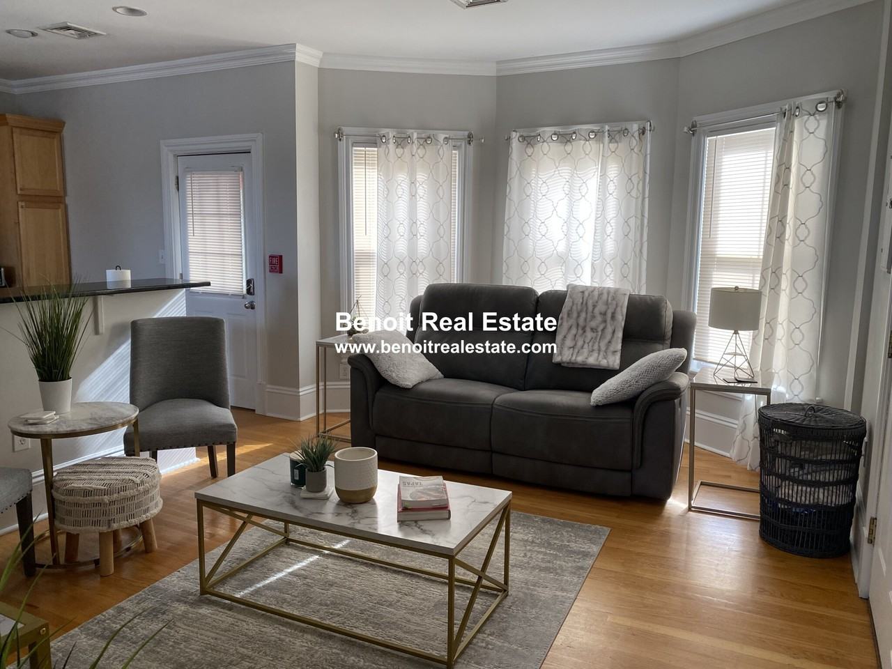 Broadway #C3 - Photo 4 of 10