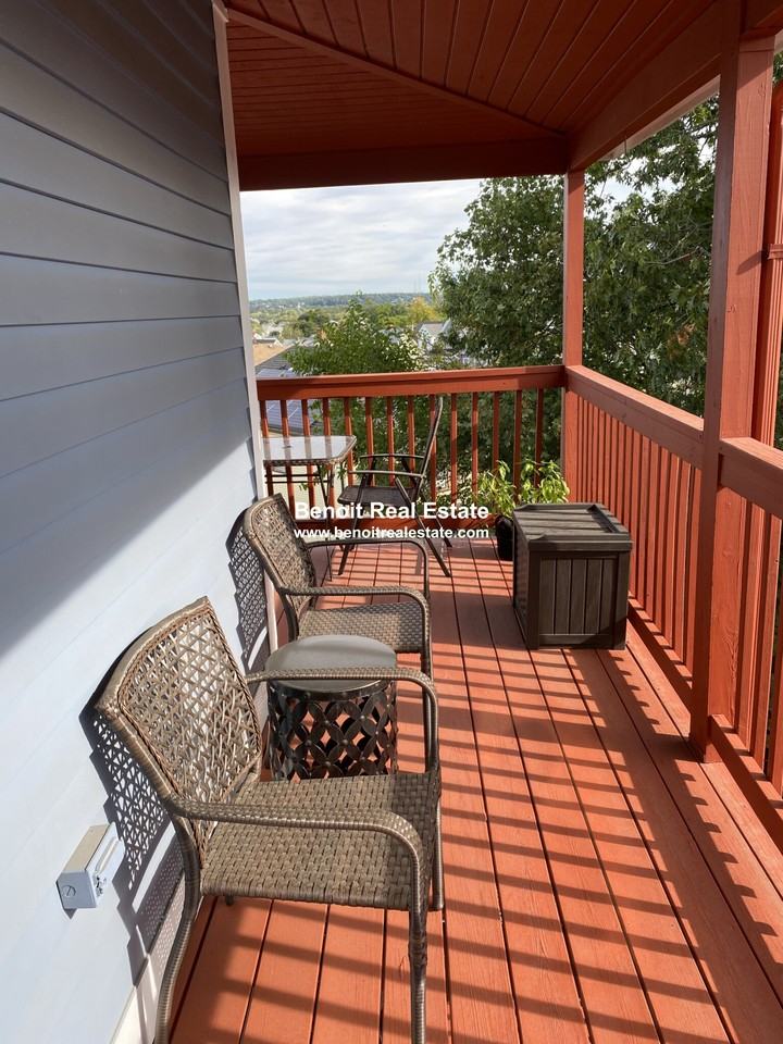 Broadway #C3 - Photo 7 of 10