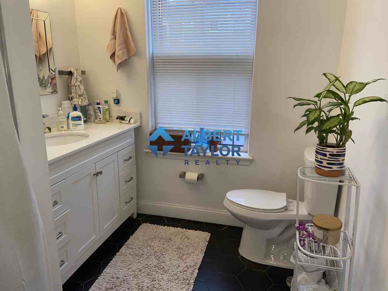 486 Massachusetts Ave #3 - Photo 4 of 23