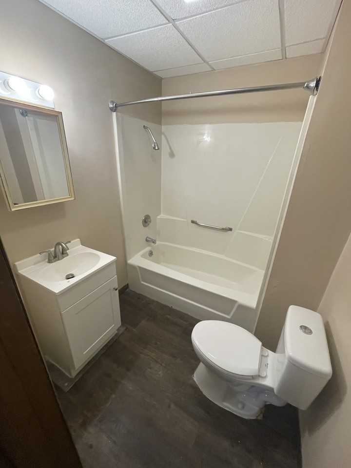 818 York Street - Photo 6 of 6