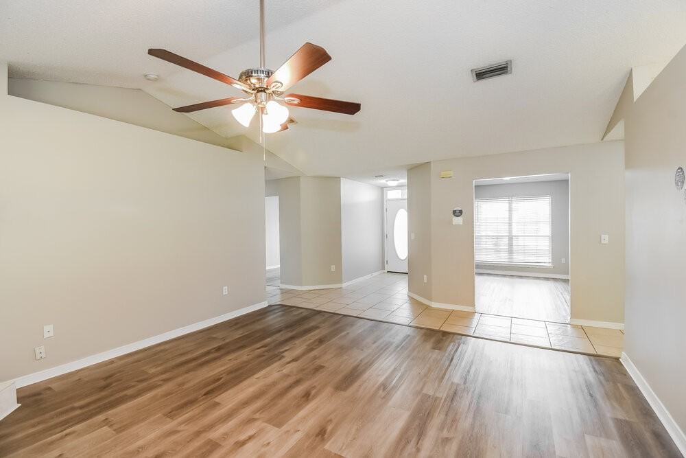 5307 Marsala Ln - Photo 4 of 16