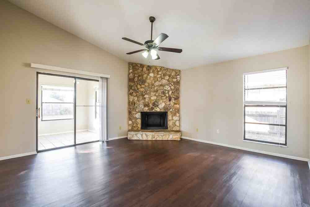 1332 Andes Dr - Photo 5 of 16